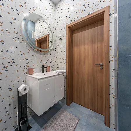 New High End Modern Bright 2br Center شقة *